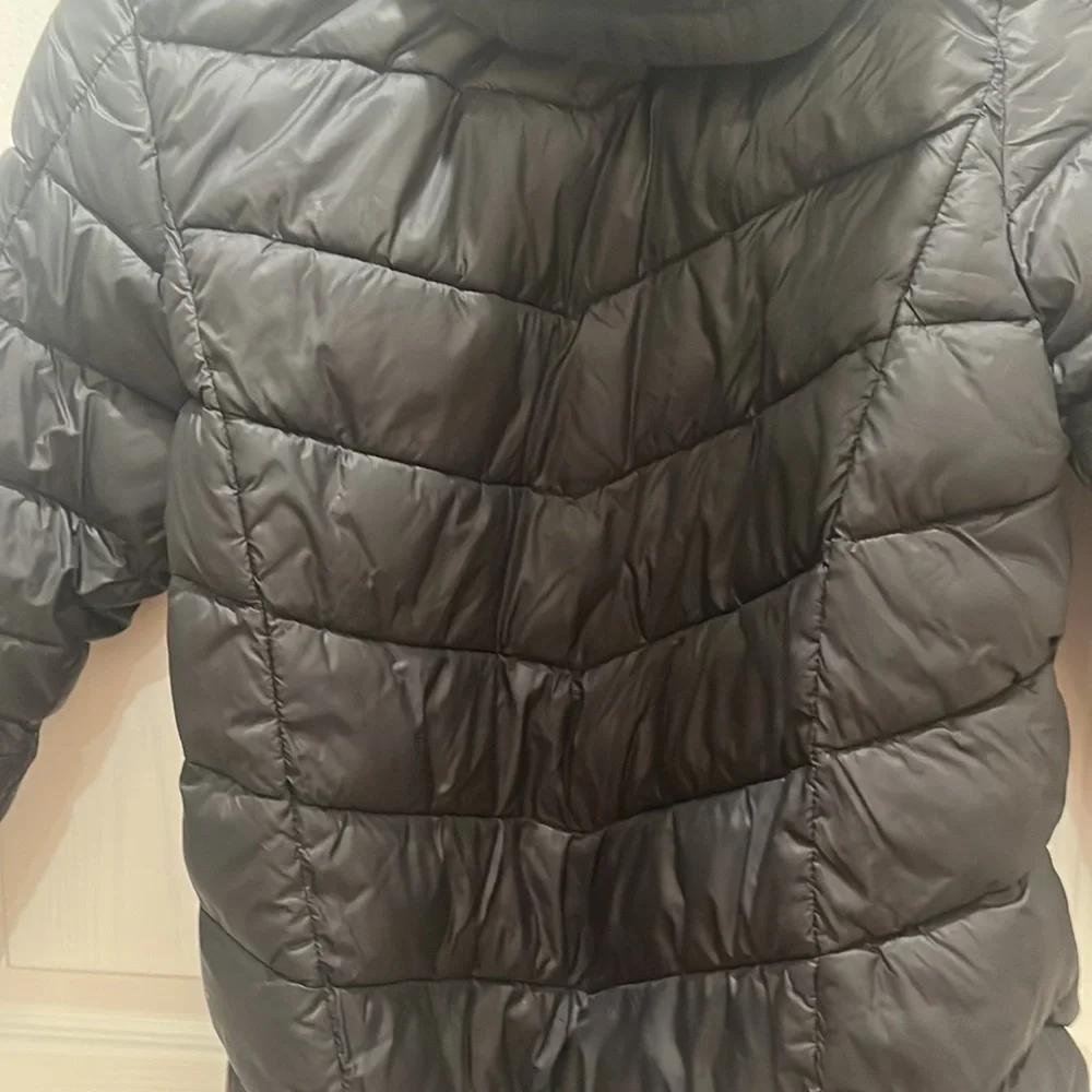 Guess jacket puffer boys Size 14
Gently used.
Excellent Condition.
Color… - Picture 4 of 6